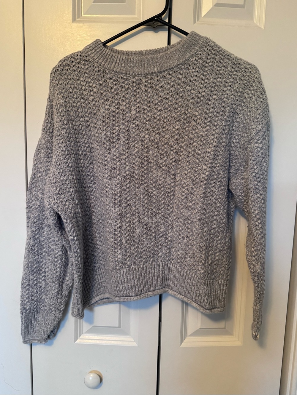 Universal Thread Heather light blue Textured Crewneck Sweater